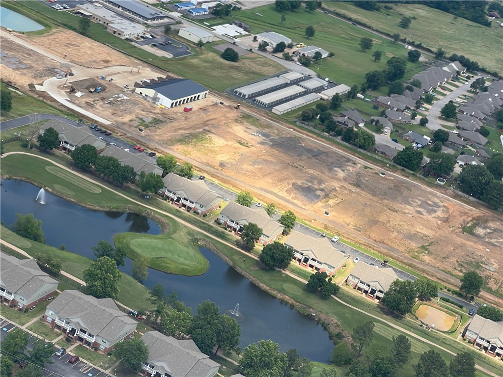 Bieker Bus Center - Land