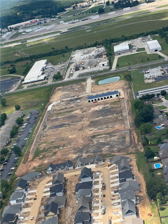 Bieker Bus Center - Land