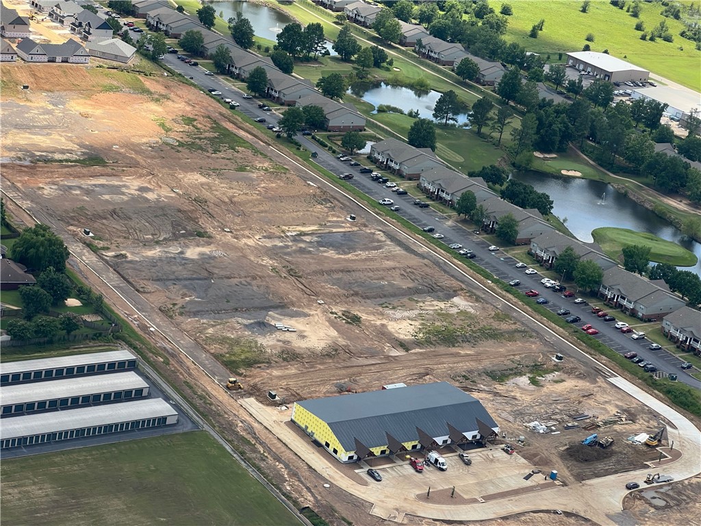 Bieker Bus Center - Land