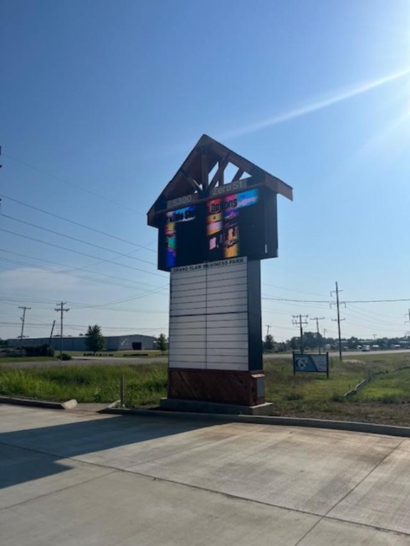 Bieker Bus Center - Land