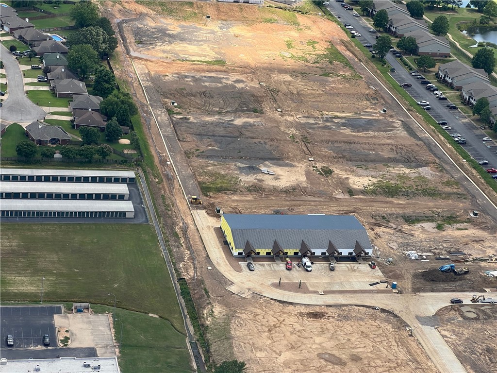 Bieker Bus Center - Land