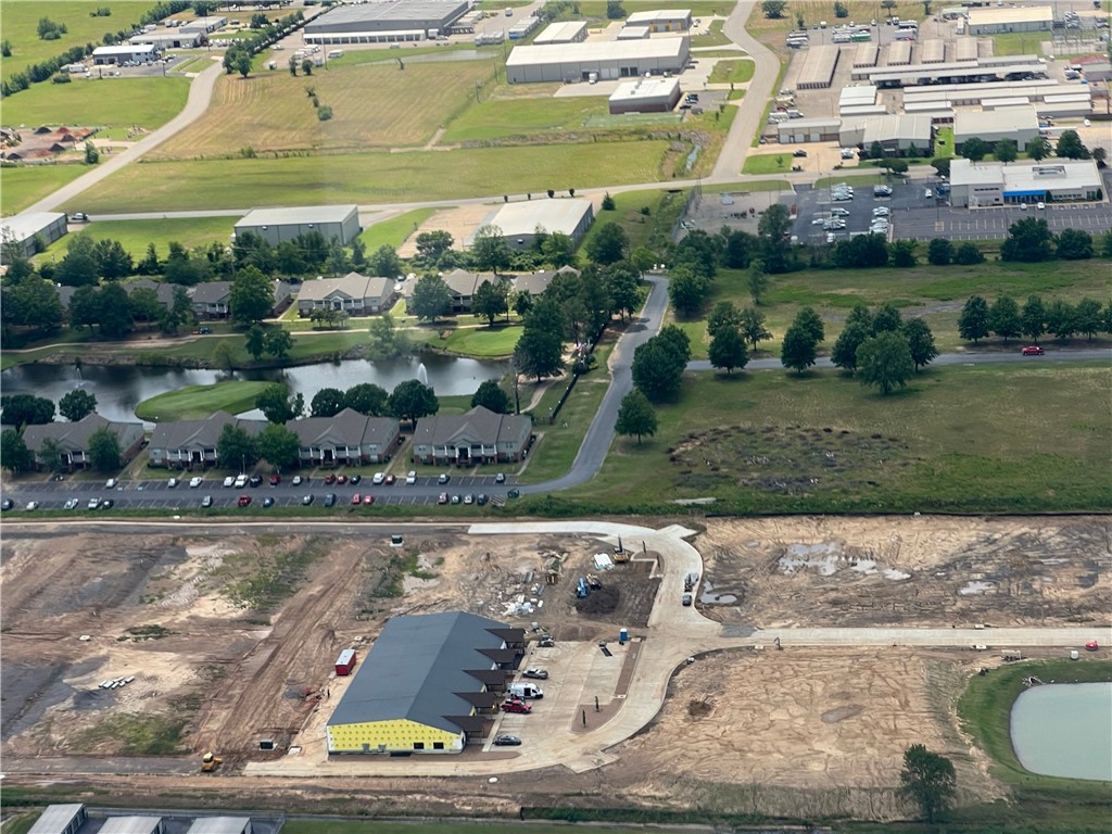 Bieker Bus Center - Land