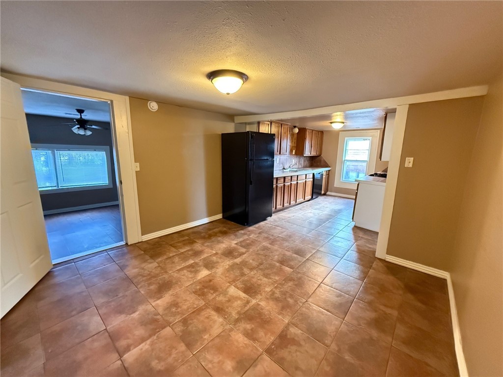 Burl Dodd Add - Residential Lease