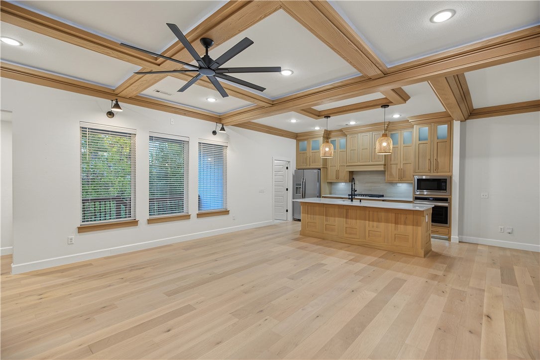 304 SW Gunison Cove