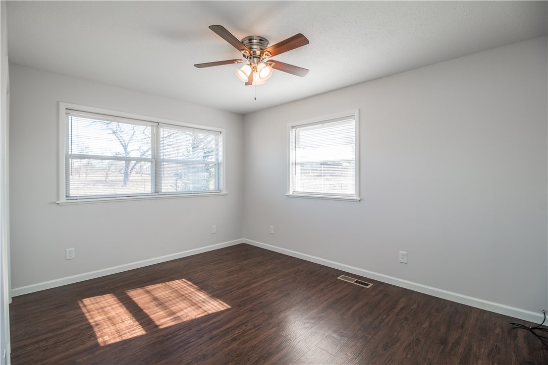 06-18-30-CAVE SPRINGS - Residential