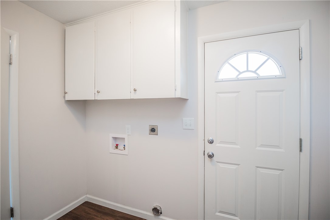 06-18-30-CAVE SPRINGS - Residential