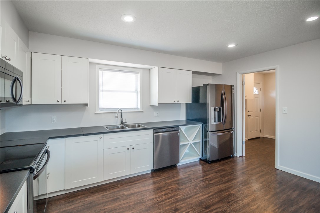 06-18-30-CAVE SPRINGS - Residential