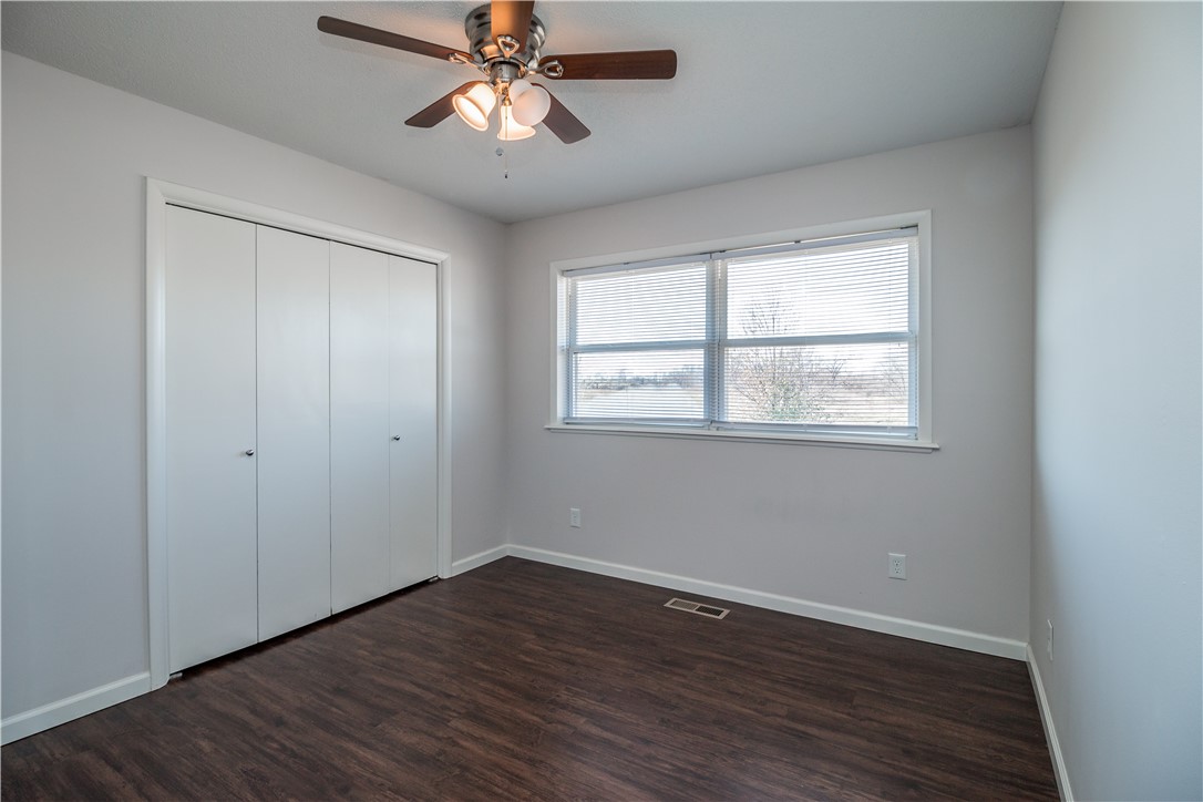 06-18-30-CAVE SPRINGS - Residential