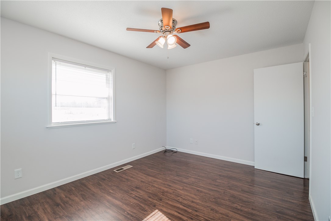 06-18-30-CAVE SPRINGS - Residential