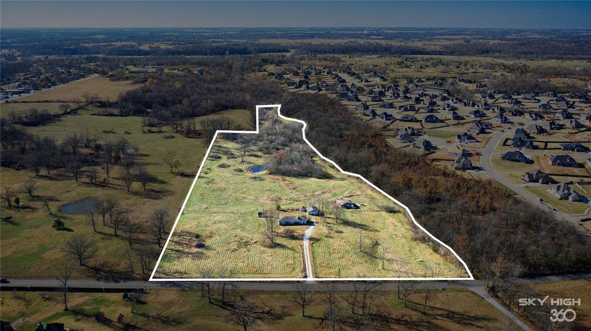 06-18-30-CAVE SPRINGS - Residential