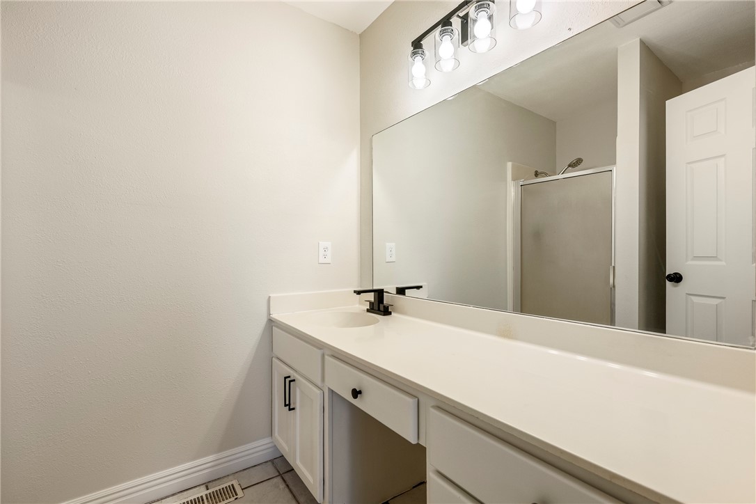 Round Prairie Estate Ph 1 Gentry - Residential