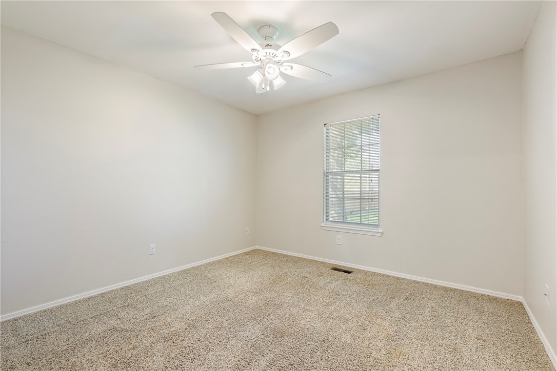 Round Prairie Estate Ph 1 Gentry - Residential