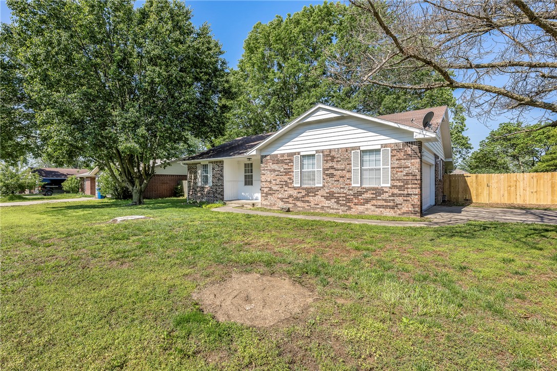 Round Prairie Estate Ph 1 Gentry - Residential