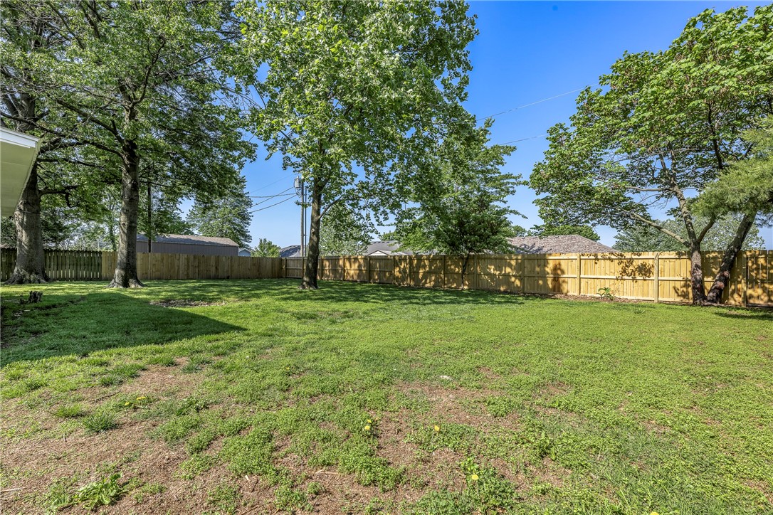Round Prairie Estate Ph 1 Gentry - Residential