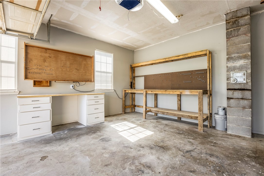 Round Prairie Estate Ph 1 Gentry - Residential