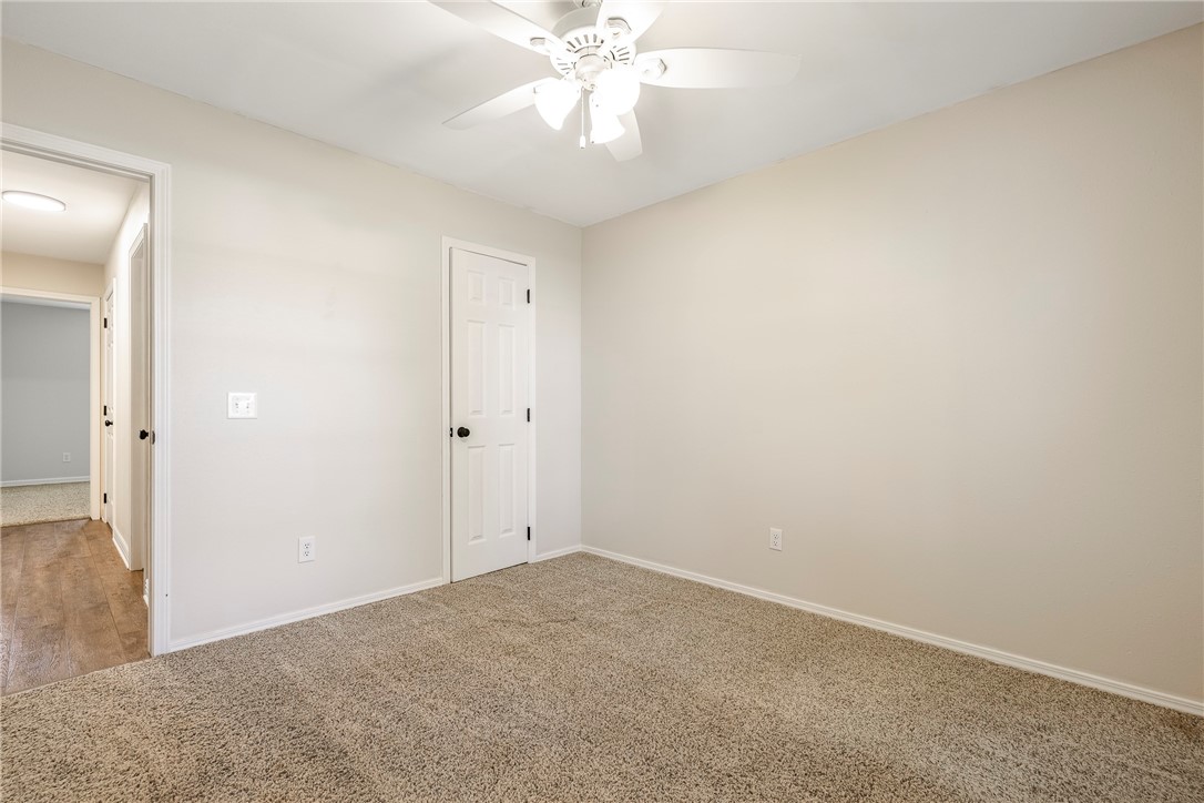 Round Prairie Estate Ph 1 Gentry - Residential