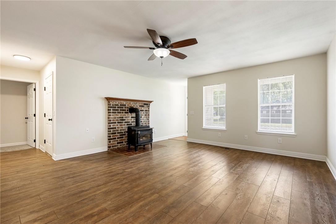 Round Prairie Estate Ph 1 Gentry - Residential