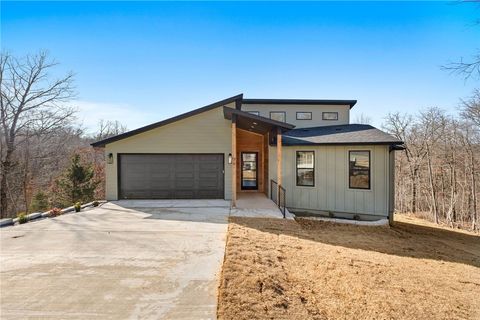 Photo of 21 Dunvegan Lane, Bella Vista, AR 72715 (MLS # 1331531)