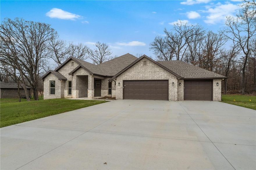 This plan features a 4-bedroom, 3-bathroom with over
2,500 square feet of living space, a formal dining room,
and a spacious family area for plenty of room to play and
dine. The primary suite includes two bathroom vanities,
walk-in closets, and a separate tub and shower. Also,
enjoy the open layout living area and a large single-level
island in the kitchen. Taxes subject to change based on new constriction.