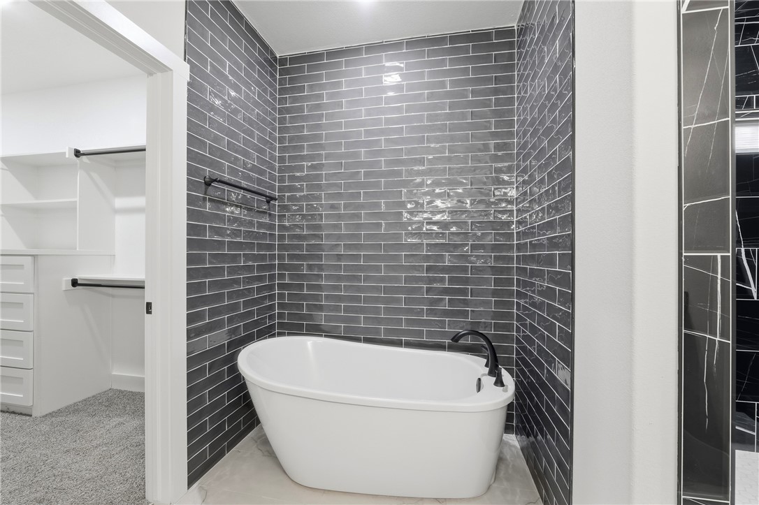 WALNUT GROVE SUB PH II-BENTONVILLE - Residential