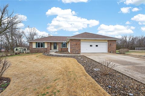 Photo of 10 Dunipace Drive, Bella Vista, AR 72715 (MLS # 1343341)