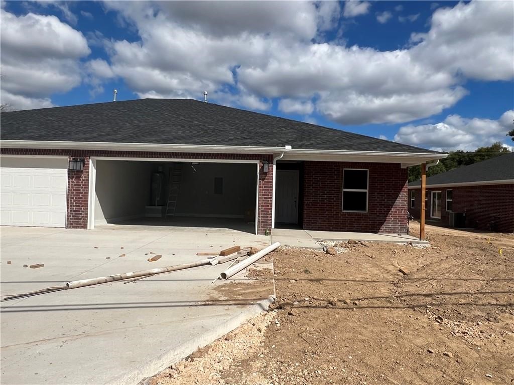 Discover an exceptional investment opportunity with these two new construction duplexes, featuring four total units, each boasting 1,512 sq ft of modern living space with luxury vinyl plank & ceramic tile flooring throughout. Designed with open floor plans, these homes showcase large kitchen islands, stainless steel appliances, including an oven, dishwasher, and microwave, along with a convenient walk-in pantry. The master suites offer double vanity sinks and spacious walk-in closets. Enjoy the convenience of each unit having a two-car garage & the tranquility of nearby Flint Creek. Don’t miss out on this chance to invest in a thriving rental market!