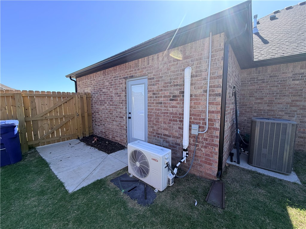 Hillcrest Sub Ph I Siloam Spgs - Residential