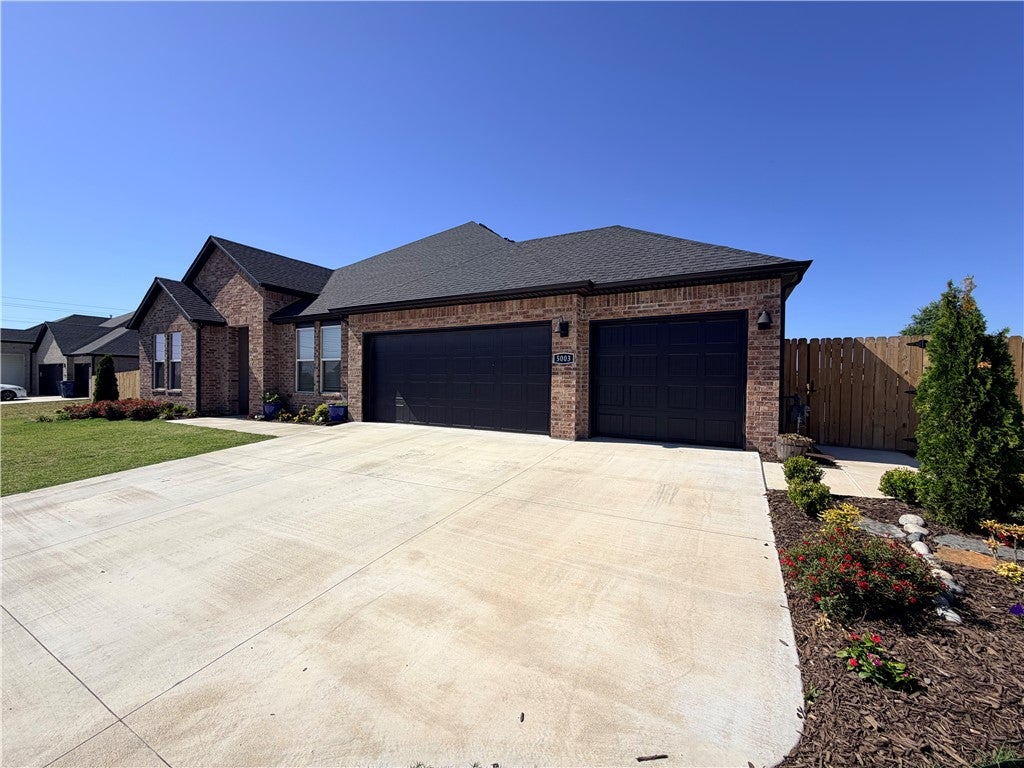 Hillcrest Sub Ph I Siloam Spgs - Residential