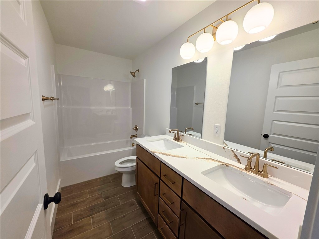 Woodcrest Walk Sub Centerton - Residential Lease