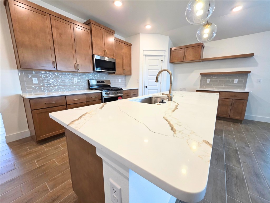 Woodcrest Walk Sub Centerton - Residential Lease