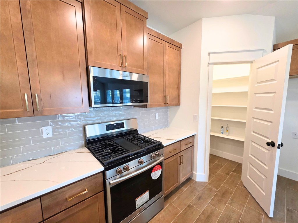 Woodcrest Walk Sub Centerton - Residential Lease