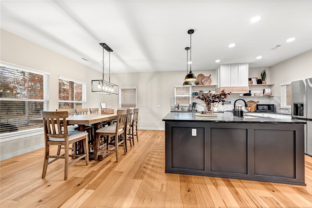 Subdivision: 21-16-30 FAYETTEVILLE OUTLO - Residential Lease