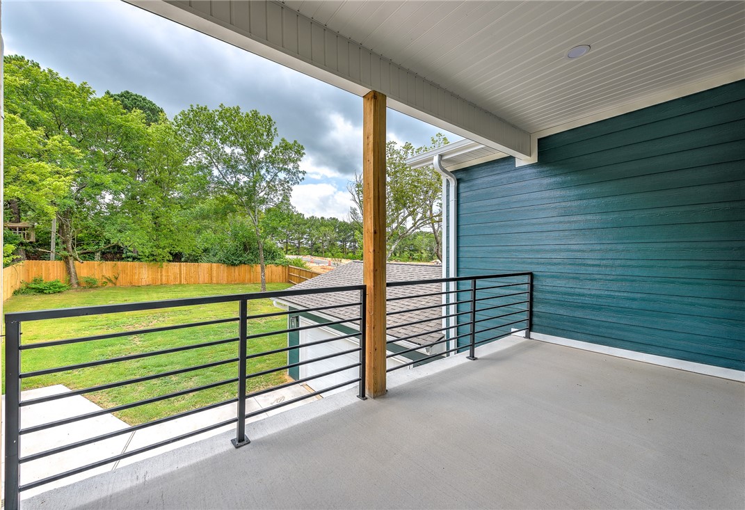 Subdivision: 21-16-30 FAYETTEVILLE OUTLO - Residential Lease