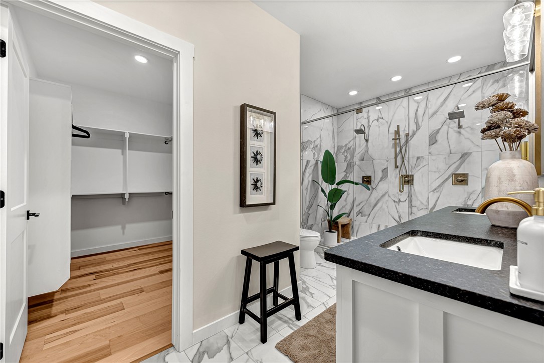 Subdivision: 21-16-30 FAYETTEVILLE OUTLO - Residential Lease