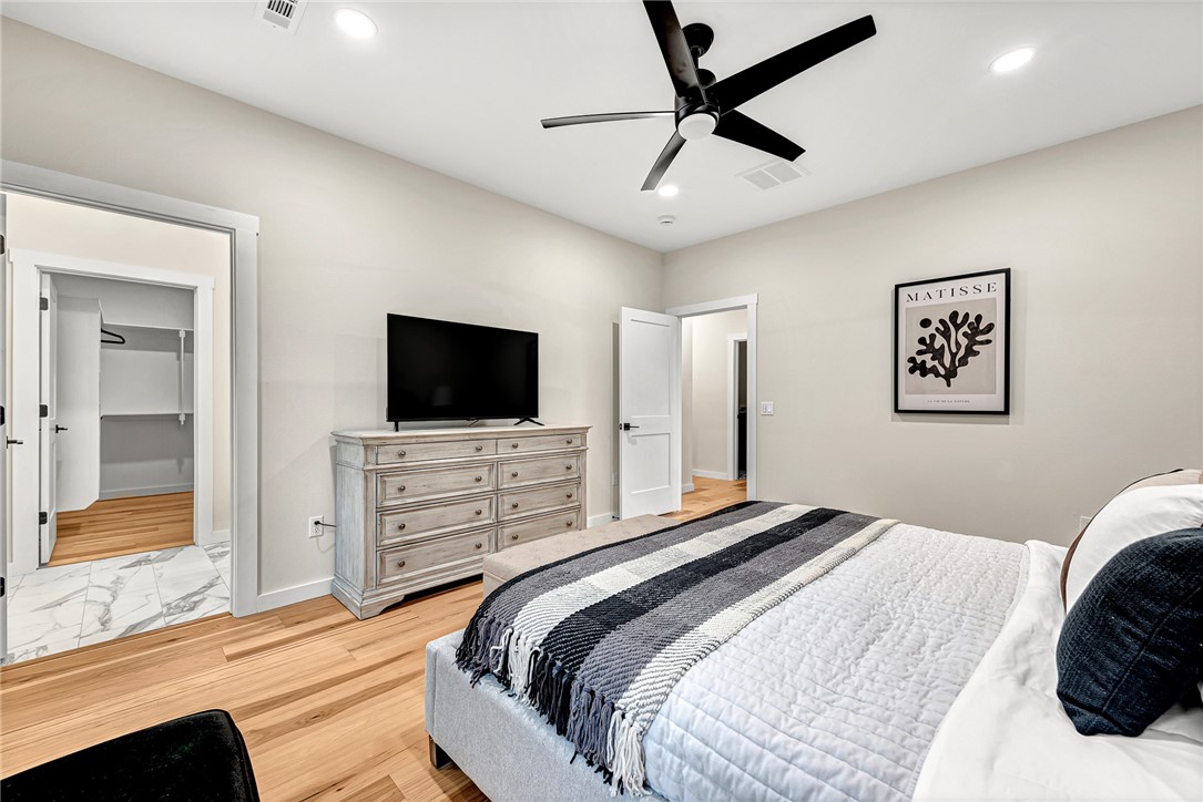 Subdivision: 21-16-30 FAYETTEVILLE OUTLO - Residential Lease