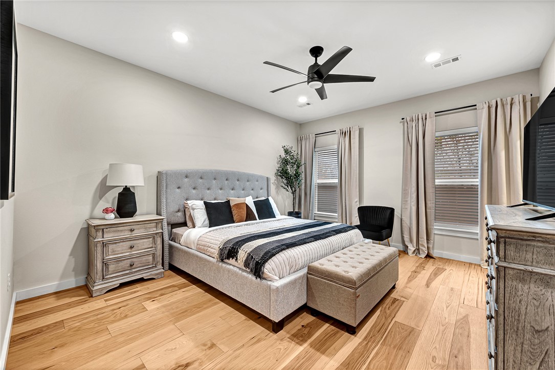 Subdivision: 21-16-30 FAYETTEVILLE OUTLO - Residential Lease