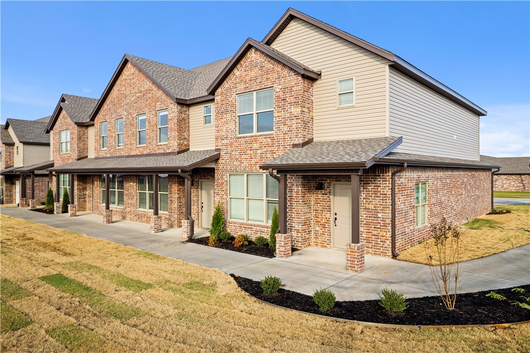 Great townhome in a desirable location. Granite countertops with stainless appliances including a fridge.