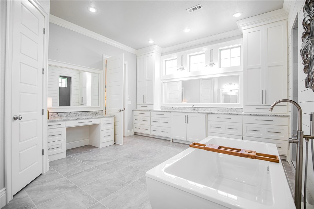 Champions Golf & Cc Rogers - Residential