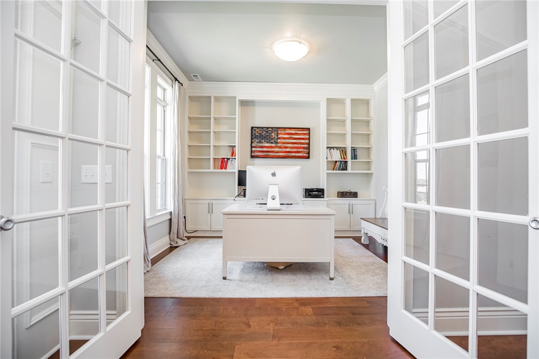 Champions Golf & Cc Rogers - Residential