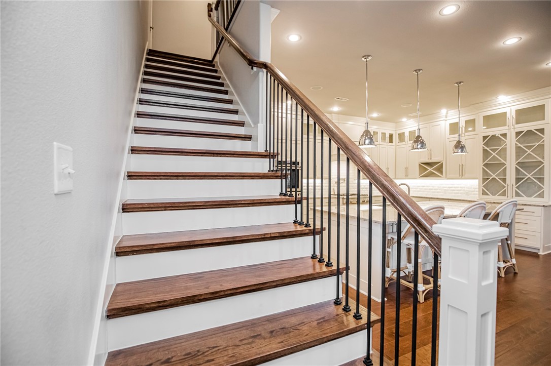 Champions Golf & Cc Rogers - Residential