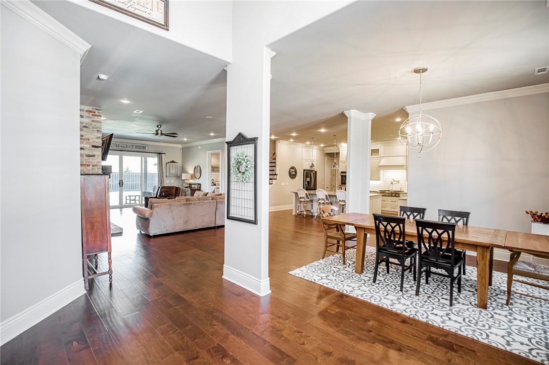 Champions Golf & Cc Rogers - Residential