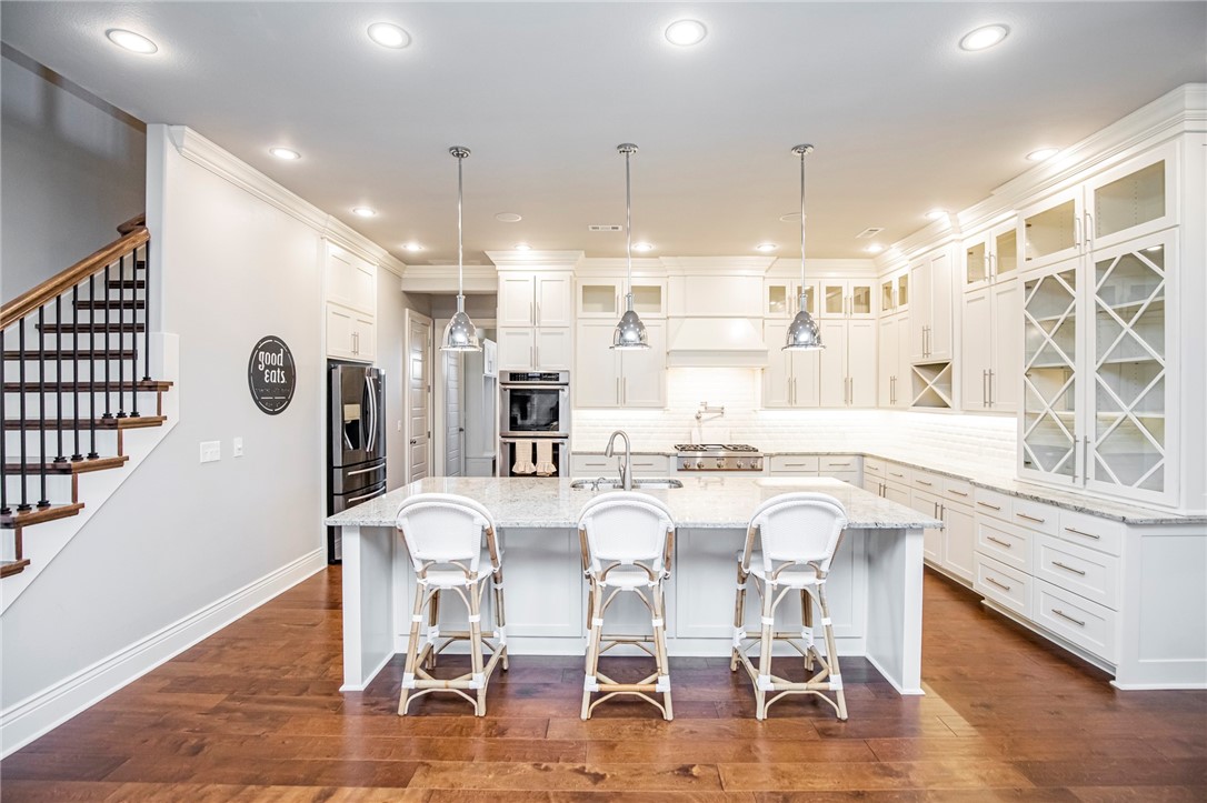 Champions Golf & Cc Rogers - Residential