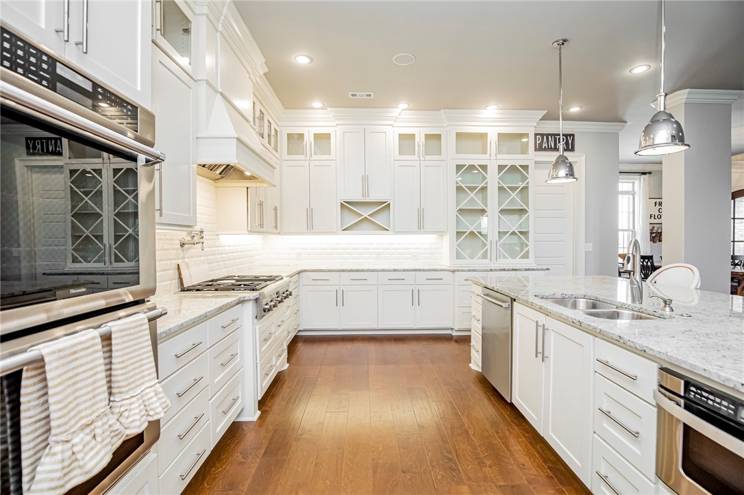 Champions Golf & Cc Rogers - Residential