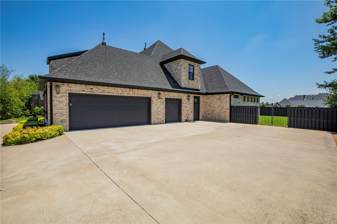 Champions Golf & Cc Rogers - Residential