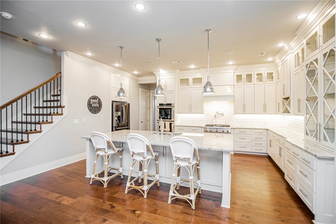 Champions Golf & Cc Rogers - Residential