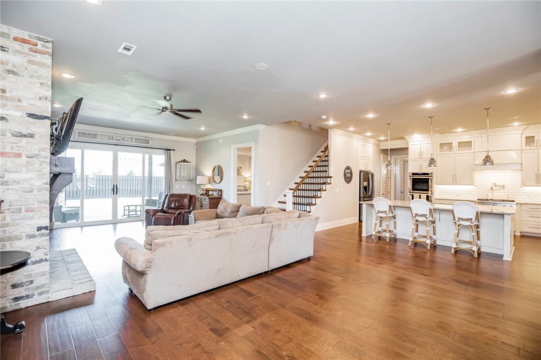 Champions Golf & Cc Rogers - Residential