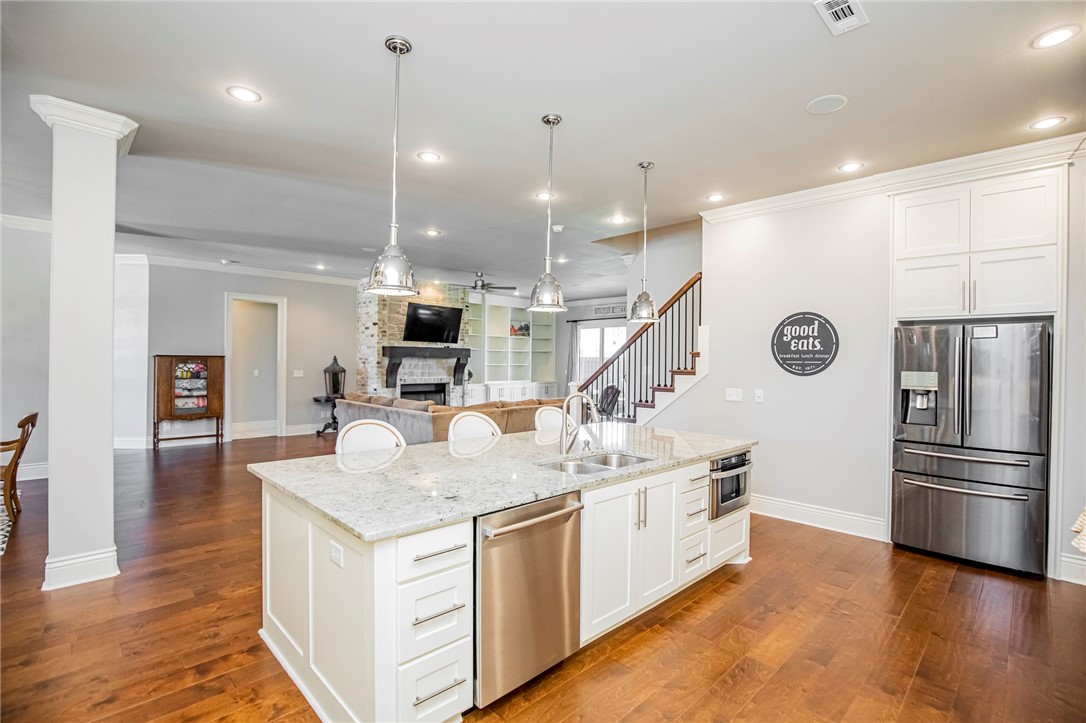 Champions Golf & Cc Rogers - Residential