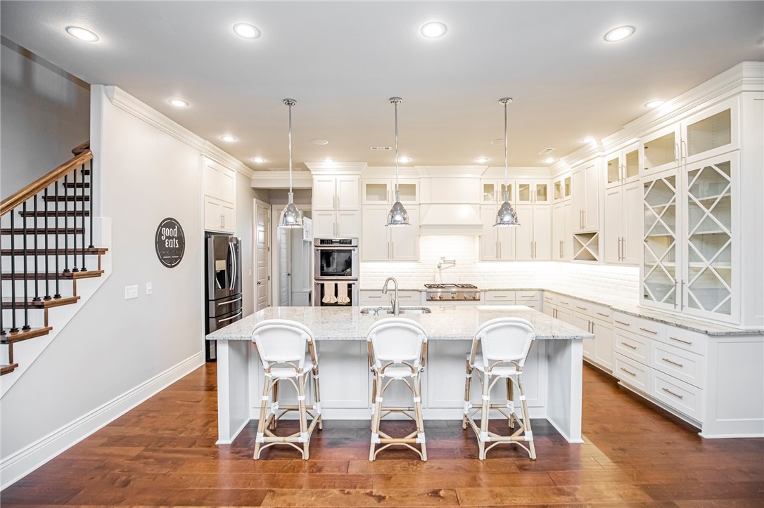 Champions Golf & Cc Rogers - Residential