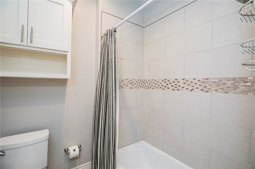 Champions Golf & Cc Rogers - Residential