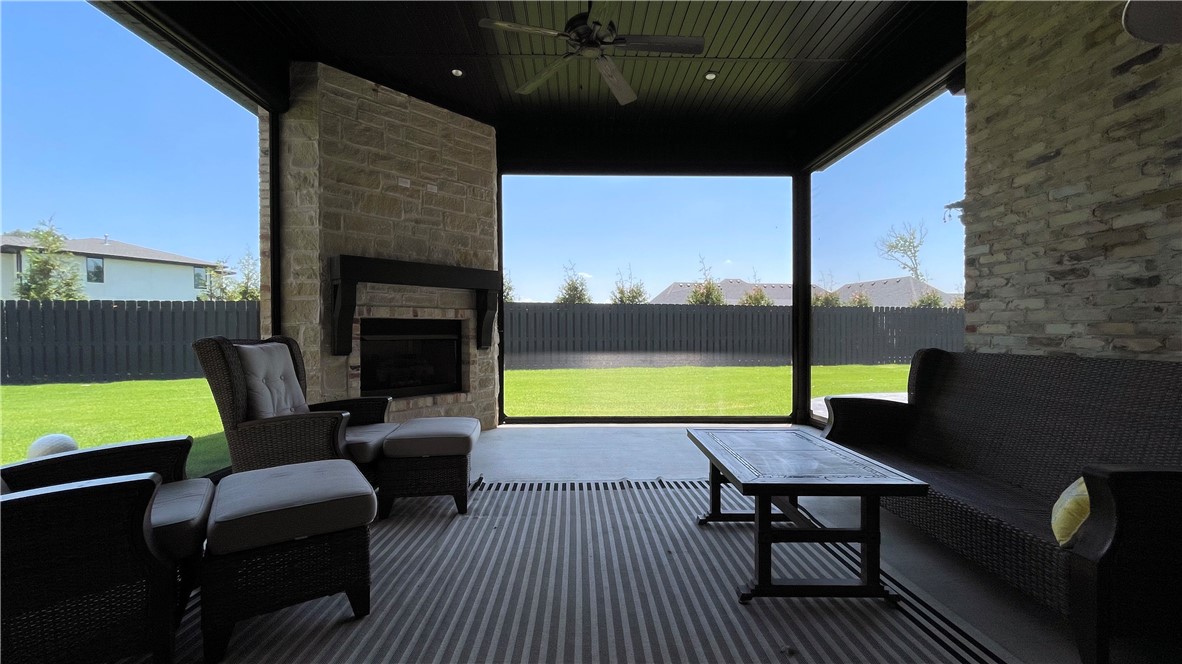 Champions Golf & Cc Rogers - Residential